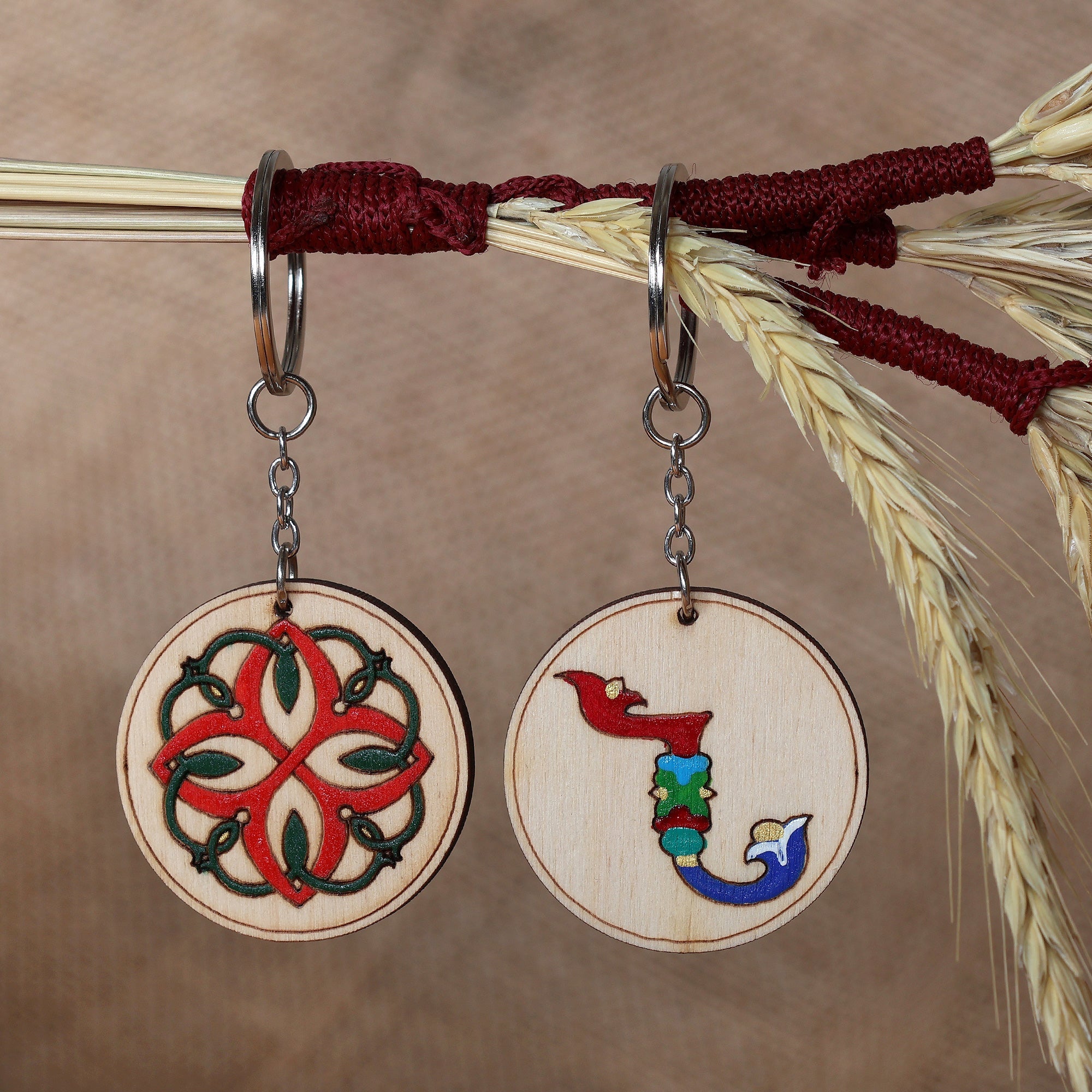 Regal Bloom and Letter N-Themed 2-Piece Wood Keychain Set - Palatial N